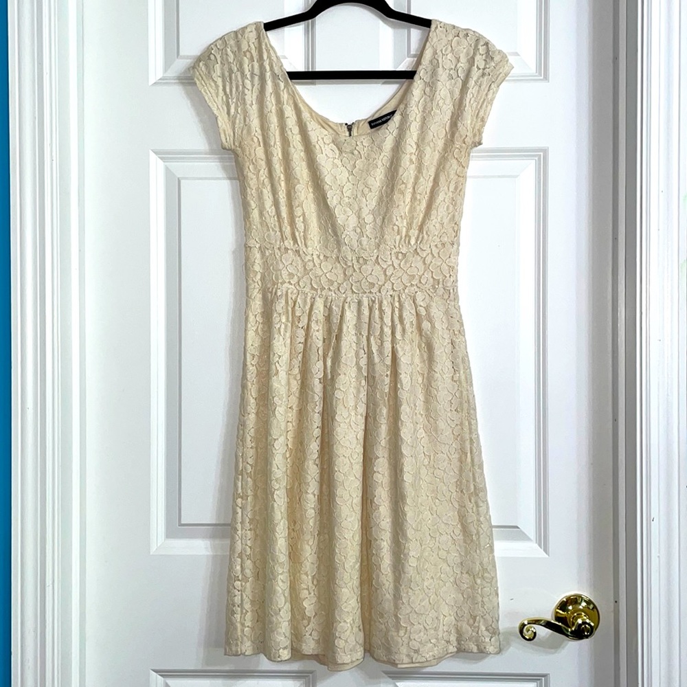 Banana Republic Mad Men Lace Dress cream off white size 0